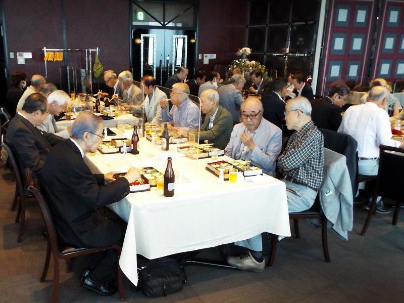 食事会風景